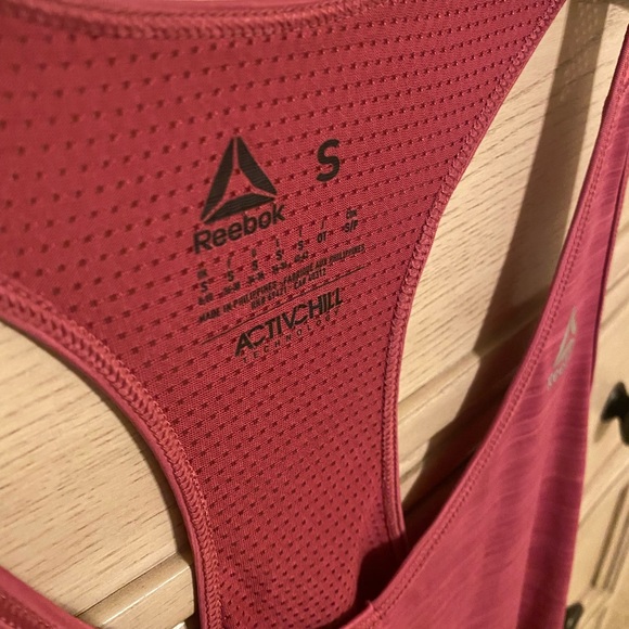 Reebok Workout Tank - EUC - Picture 4 of 7